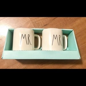 Rae Dunn Mug Set